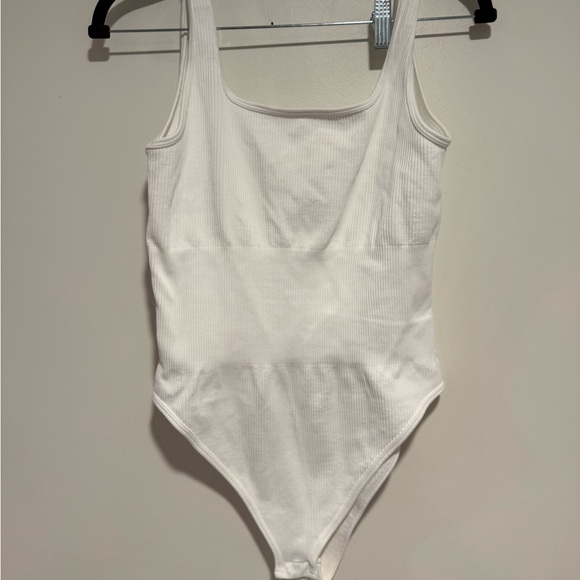 XL Ribbed White Bodysuit - Picture 1 of 2